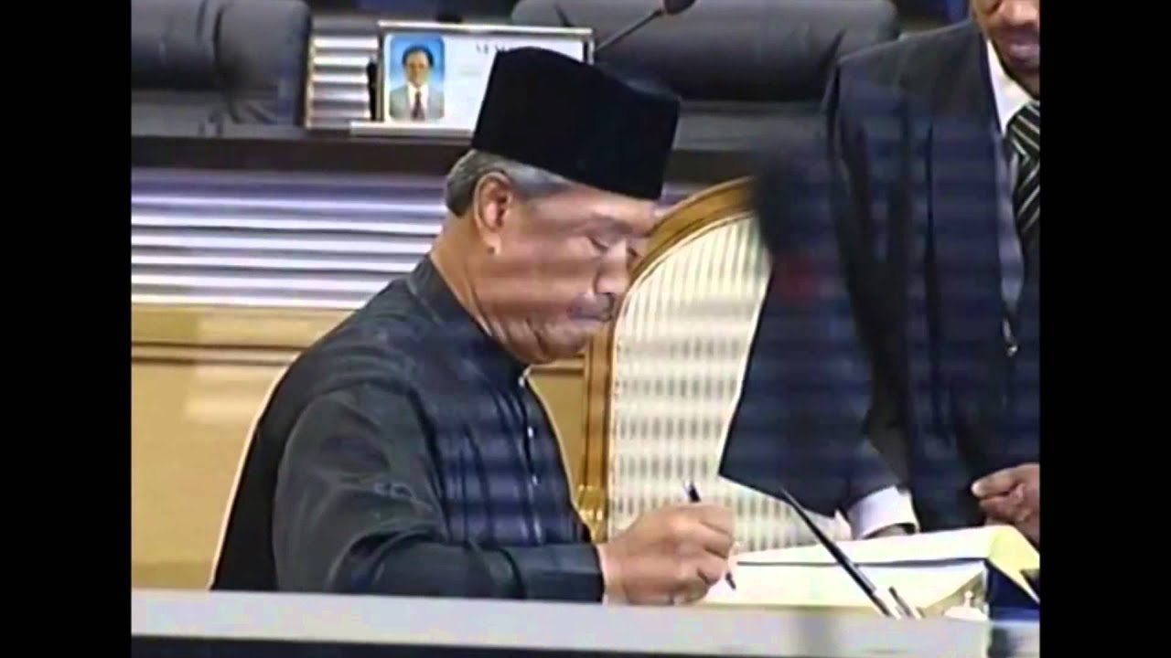 Parlimen Malaysia : Angkat Sumpah YB Datuk Seri Palanivel A/L K ...