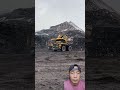 alat berat beroperasi pada suhu ekstrem #shorts #komedi #alatberat #excavator #mining #dumptruck
