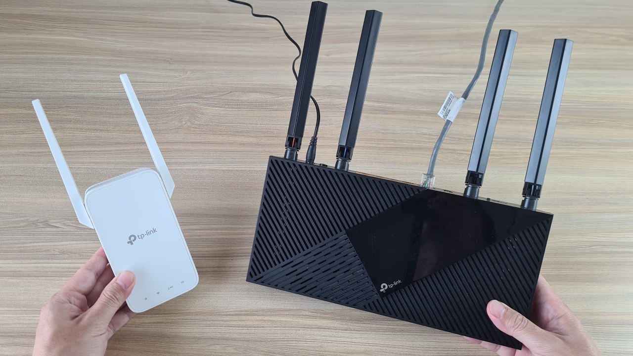 How to connect a TP-Link Wi-Fi extender and a TP-Link Wi-Fi router