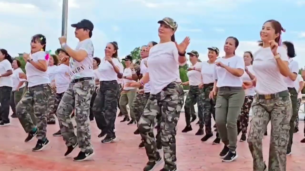 #ไลน์เเดนซ์  เพลงลูกทุ่งเท่งมง ขอบคุณศิลปิน แนนซี่ กุหลาบร้อยรัศมีและทีมงานครับ