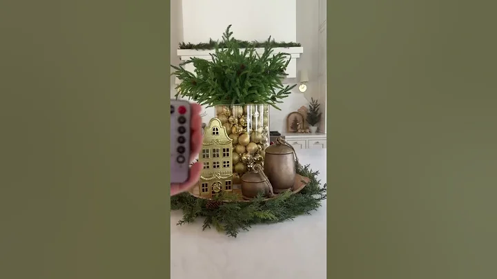 Gold Ornament Centerpiece Idea This turned out so cute 🥰: #shorts #short #ashmariesavage