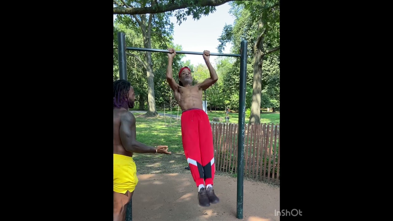 Who’s form is better  Master roshie or Broly Gainz 