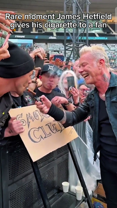 Rare moment James Hetfield gives his cigarette to a fan #jameshetfield #gnr #gunsnroses #monkband