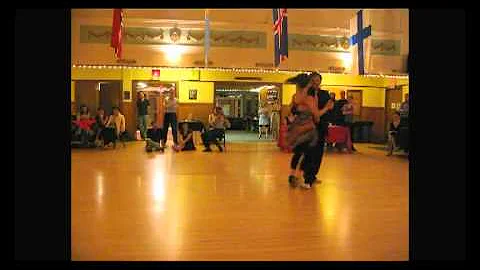 Ted & Remanda Performing to Arrabalera.qt