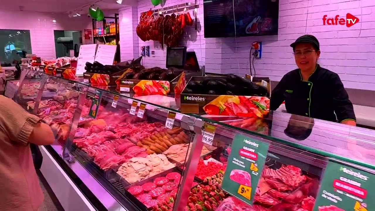 Carnes Meireles fizeram festa de reabertura da sua loja na praça 25 de Abril
