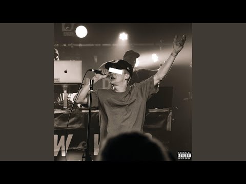 在 YouTube 上觀看「Obsessed (feat. Megalodon)」