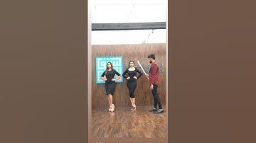 Models Position Clearing    #model #modeling #models #modelingtips