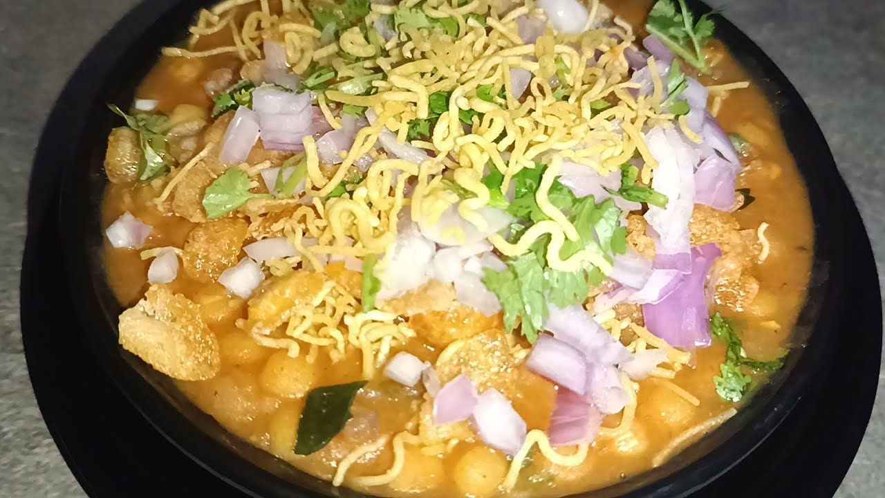 బండి మీద దొరికే చాట్ సింపుల్గా తక్కువ మసాలాలు వేసి ఇలా చెయ్యండి👌🏻(street style chaat  in telugu🤤🤤)