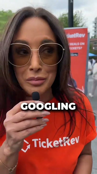 We took Lisa Ann to the streets of NYC to promote our app, but nobody knew who she was 😭