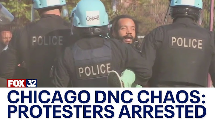 Chicago DNC protest: Police make arrests after United Center security fence breached