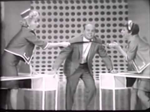 Carol BuWedding contestst and Lucille Ball: Dueling Rent-A-Car Agents