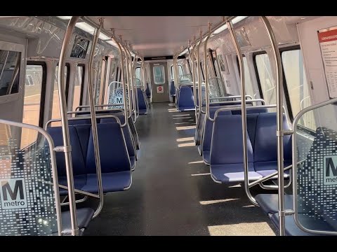 WMATA Metrorail 7000 Series Walk Through with door opening & closing announcement's