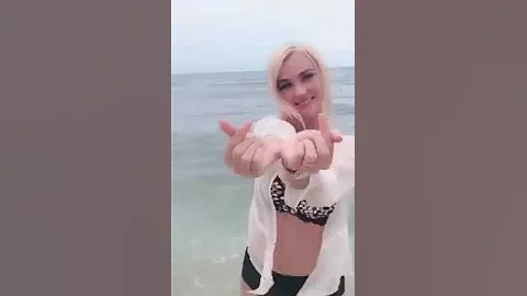 Bikini girl surprise on lovingme  video chatting