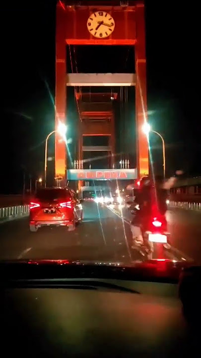 Menikmati indahnya jembatan ampera dimalam hari #shorts #jembatanampera