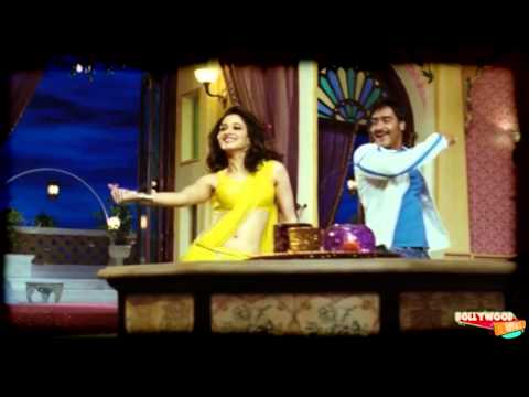 himmatwala-movie-review---latest-bollywood-hindi-film---ajay-devgan,-tamannaah