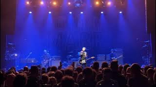 Download lagu Johnny Marr - There Is A Light That Never Goes Out - Live Muziekgieterij Maastricht 20.10.2025