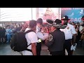 LA POLICIA INTERRUMPE ENCUENTRO DE MARIACHIS EN TIMES SQUARE NEW YORK /13/9/2017/ '' VIVA MEXICO ''