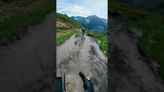 POV: Descending the Grand Col Ferret on a gravel bike #TourduMontBlanc #JeanSulpice
Ride along with Jean Sulpice and the Scott ambassadors as they cross one of the most iconic passes on the Tour du Mont Blanc: the legendary Grand Col Ferret.
#TourduMontBlanc #JeanSulpice#ScottSports POV: Descending the Grand Col Ferret on a gravel bike #TourduMontBlanc #JeanSulpice