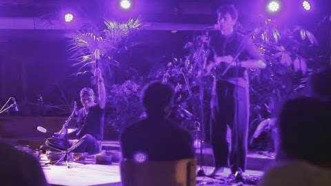 Live concert, opening ZIN! Schaduwzijde, met Robin Block. Klankschalen, Singing Bowls, Klangschalen.