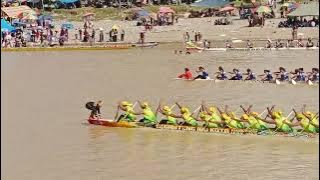 Download lagu Heboh omak-omak.. Siganteng ibukota (kiri) vs Kilek keramat (kanan).. 🔥