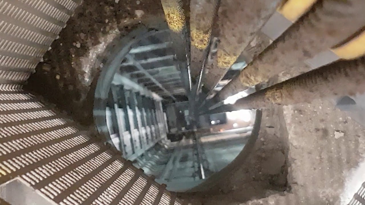 Ascenseur vu de la machinerie