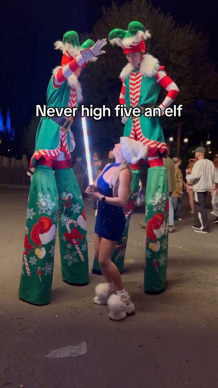 #JasonDeruloTV // Elf ?? #GotPermissionToPost From @SouthernSoloBelle #GladUCame
