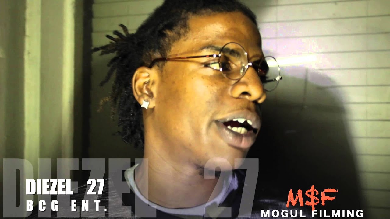 THRONE ROOM BATTLE  KAY C TAGGED UP  VS  MADDEN    ( ROUND 1)  MOGUL FILMING GROUP 2015