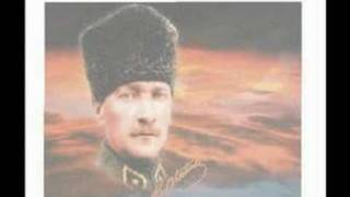 İsti̇klal Marşimiz Ve Saygi Duruşu