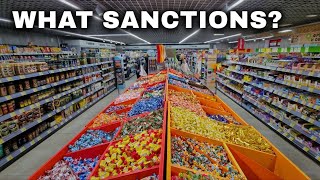 Download Lagu Een typische Russische supermarkt: zou u daar boodschappen doen? MP3 Download Lagu Een typische Russische supermarkt: zou u daar boodschappen doen? MP3