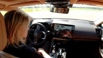 How to use automatic parking assist | LEXUS EUROPE