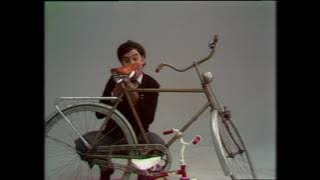 Fem myror Brasse köper sig cykel till en present