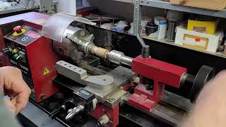 Metalldrücken Auf Einer Edm350Dr