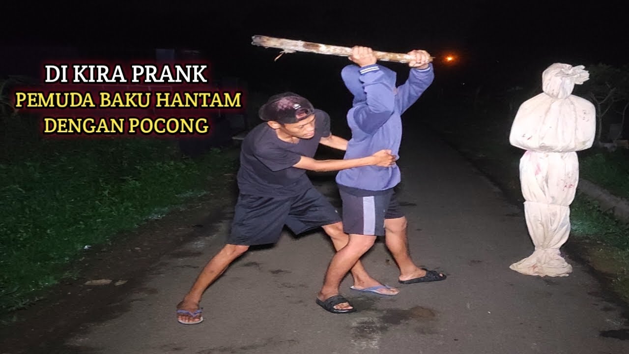aksi lucu pemuda yang mengira di prank ternyata sosok hantu pocong asli...