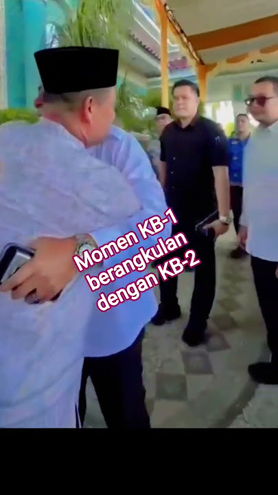 Momen KB-1 Berangkulan dengan KB-2