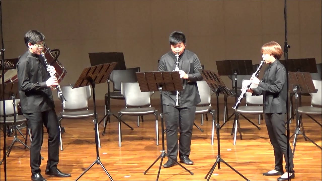 Trio in C major Op. 87 for Two Oboes and English Horn Arr.for