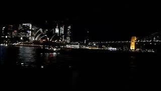 Sydney Opera House di malam hari