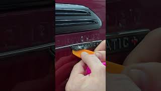 Удаление шильдиков на авто