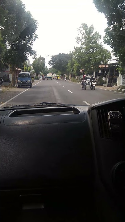 story wa di dalam mobil di perempatan lampu merah rs baptis kediri || mentahan story