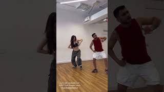 Hot Actress Giorgio Andriani Looks Y In Bold Dress 3