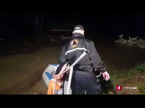 რუსთავი-თბილისის ავტობანის მიმდებარე დასახლებიდან მაშველებმა ოთხი ადამიანი გამოიყვანეს