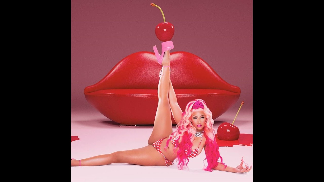 Super Freaky Girl (Queen Roman Mix) - Nicki Minaj