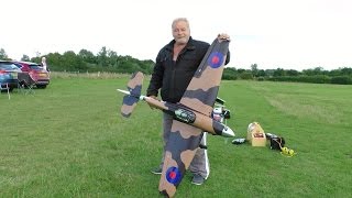 RC MAIDEN VQ WARBIRDS HAWKER HURRICANE ASP 61 FOUR STROKE - DEANO & RICK AT CMAC - 2015