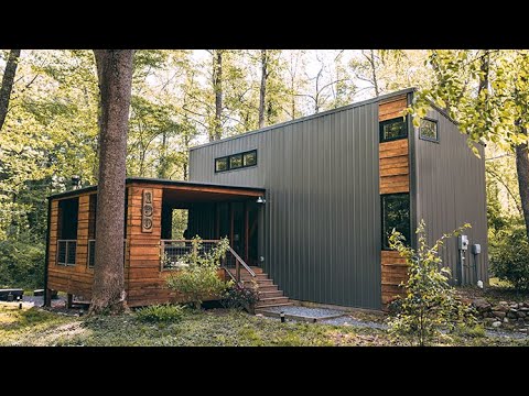 Video: Kediaman Inspirasi Visual di Lanskap Pedesaan Carolina Utara