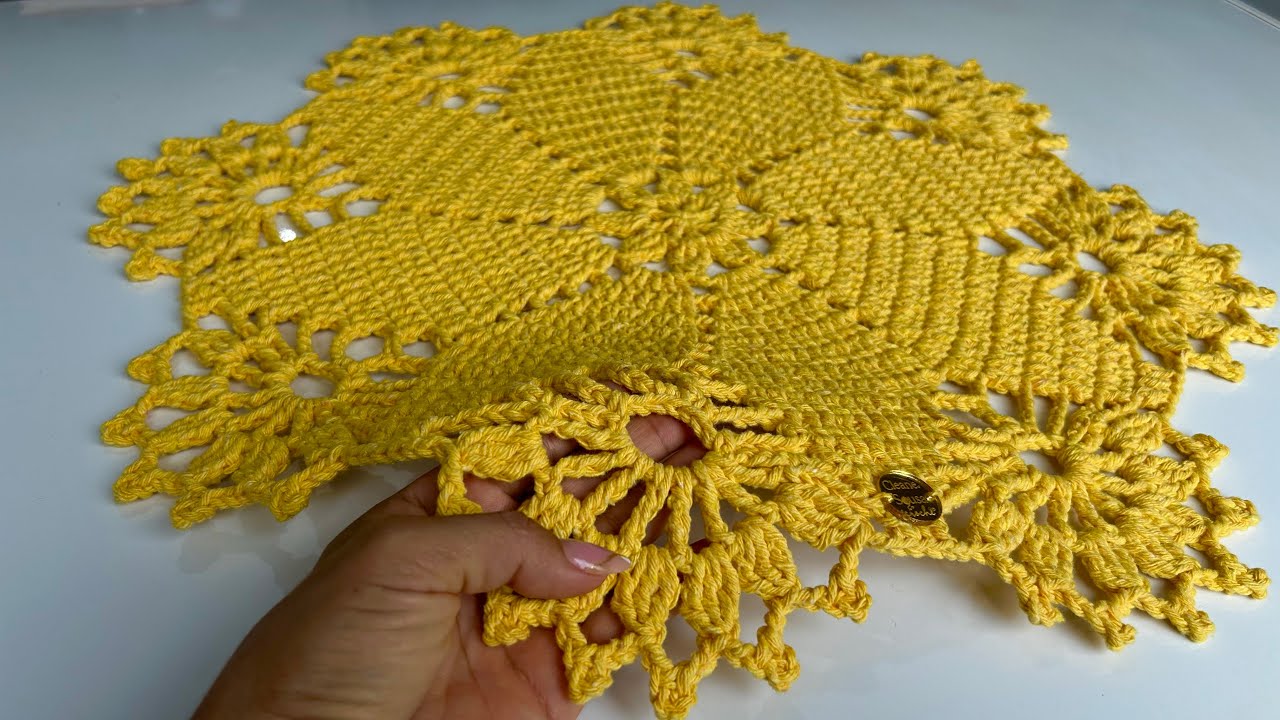 Centro de mesa / Toalhinha em crochê 🧶 