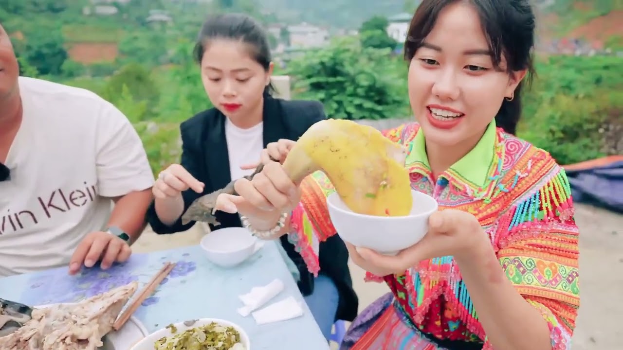 ĐƯA TEAM PHAN DIỄM, BẾP TRÊN BẢN ĐI CHỢ CÁN CẤU ĂN ĐÙI GÀ VỀ BẮC HÀ XEM ĐUA NGỰA | TUYÊN XINH GÁI