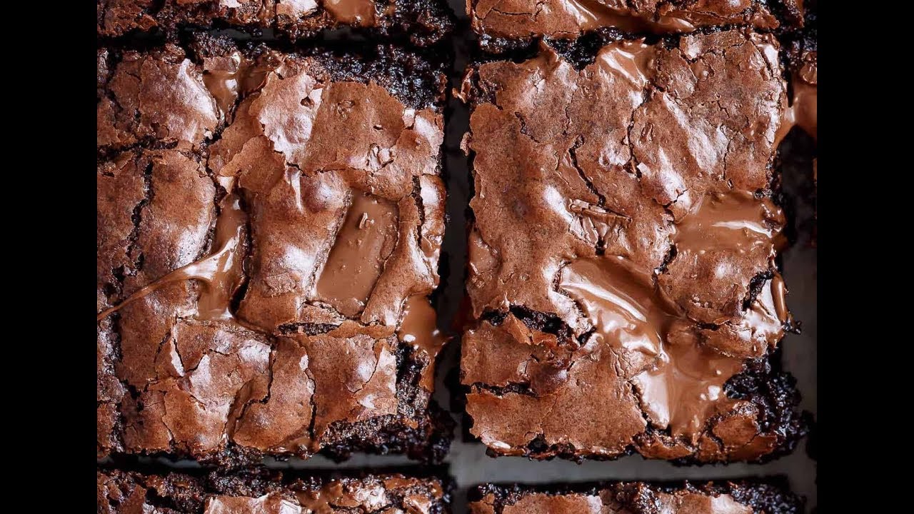 The Most Amazing Fudgy Brownie Bites - Pretty. Simple. Sweet.