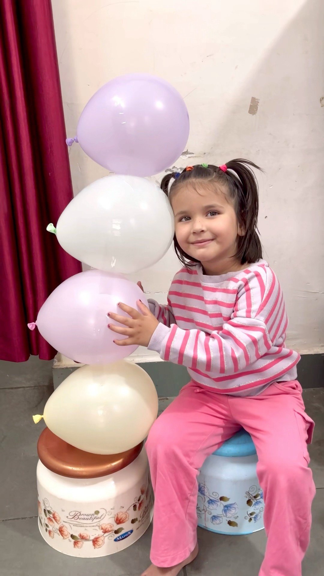 Akshita ke Sare ballon fod diye ??