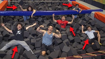 Cache-cache géant dans un trampoline park (Swan et Néo)