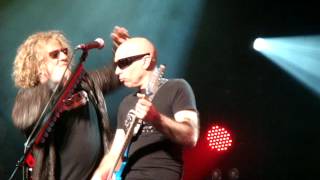 Chickenfoot-Opening - Lighten Up.MPG