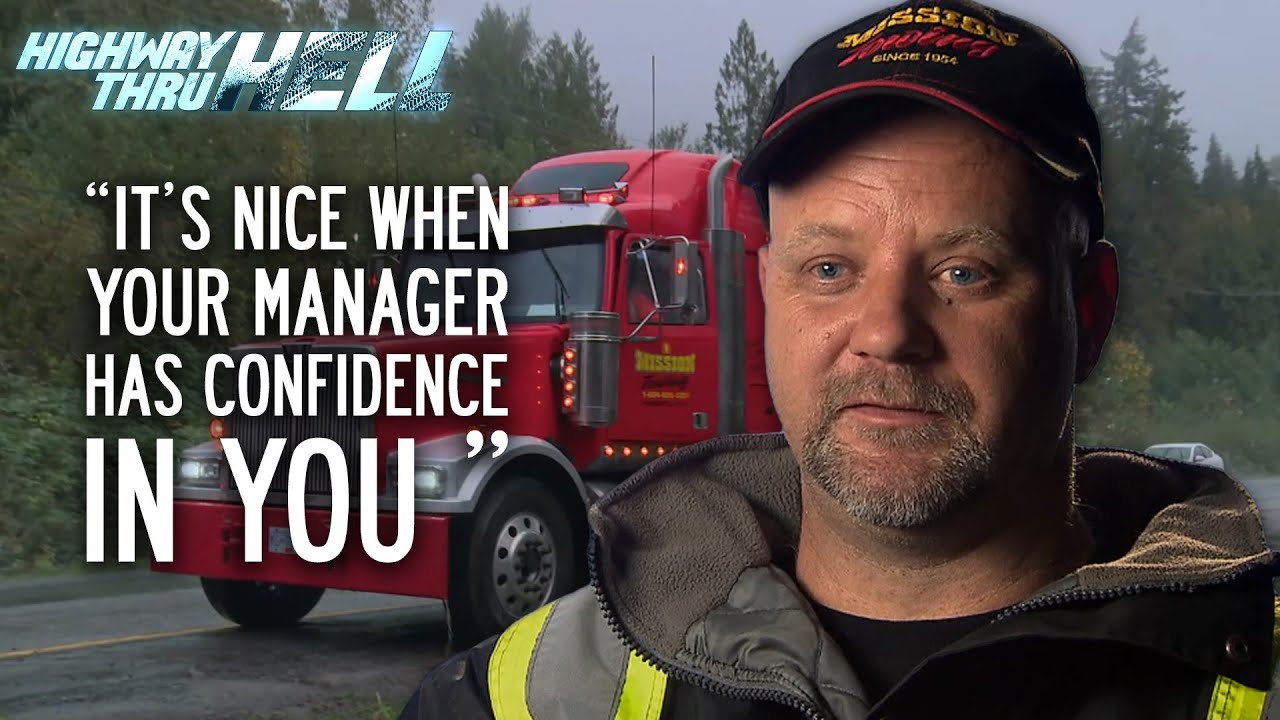 Off Road Operator Joins Heavy Recovery | Highway Thru Hell - YouTube